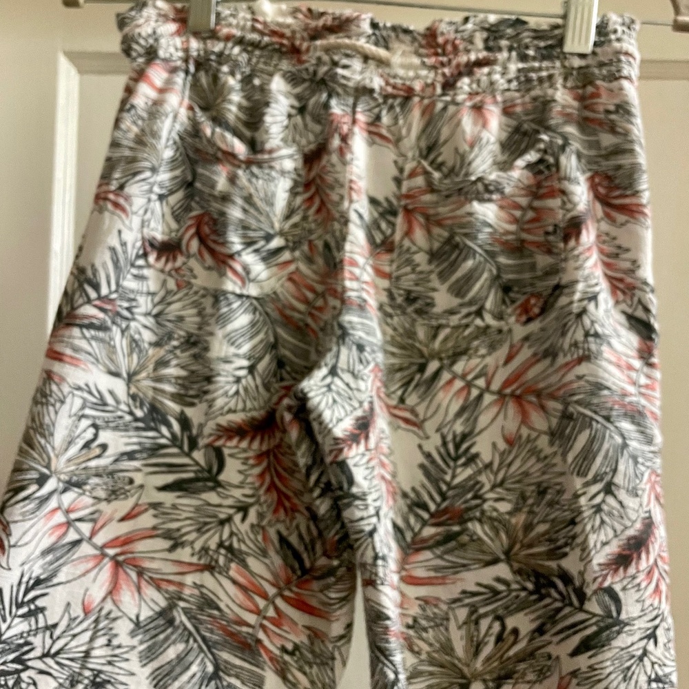 Cali1850 Peach, Ivory, and Charcoal Floral Pull On Wide Leg Pants - Picture 2 of 2